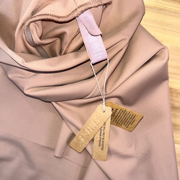 NEW Skims Skirt Womens XS Tan Long High Slit Pull On Maxi Skirt - Picture 4 of 8